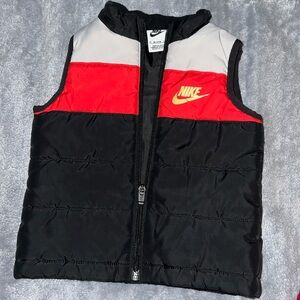 Nike Sleeveless Puffer Vest ❤️🩶🖤